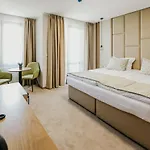 Hotel Park Service Perfected *